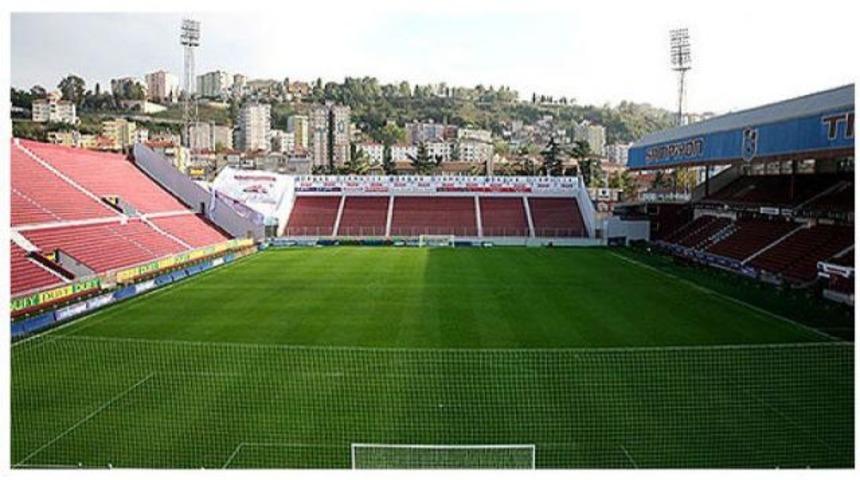 Avni Aker'de mutlu son!