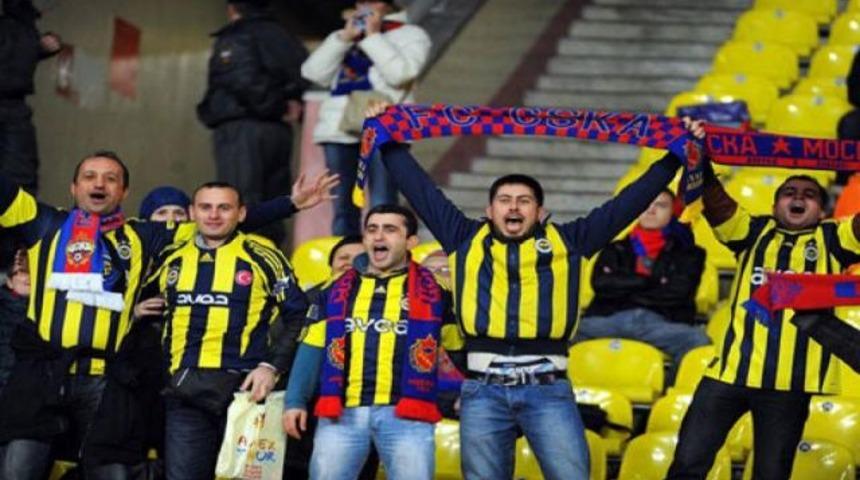 F.Bah&ccedil;e taraftarı bunu da yaptı! (Video)