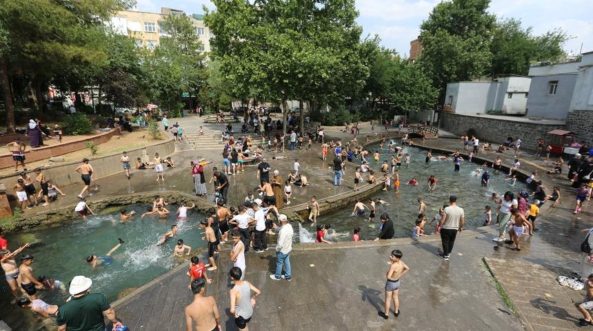 Diyarbakır'da hava sıcaklığı 42 dereceye ulaştı