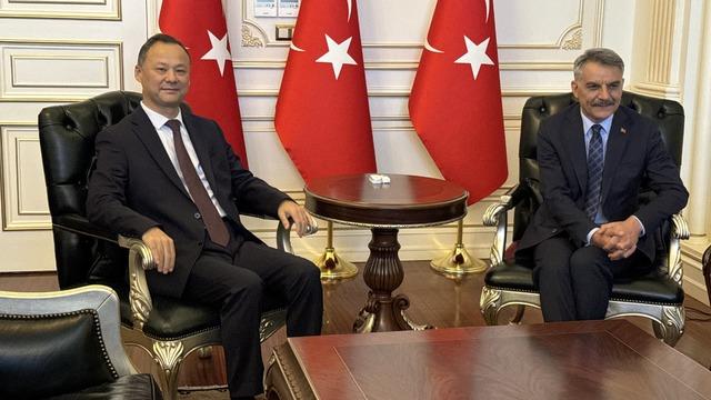 Kırgızistan'ın Ankara Büyükelçisi Kazakbaev'den Yozgat Valisi Özkan'a ziyaret
