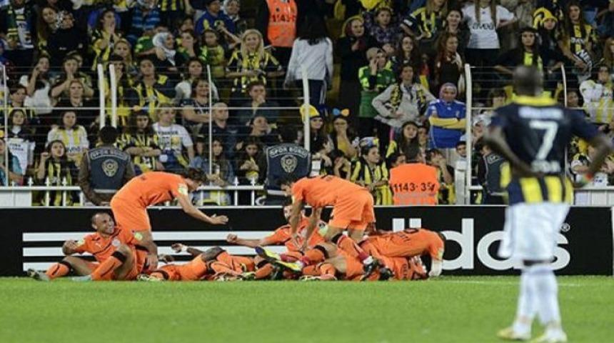 Deniz Barış, Salih'e sahip &ccedil;ıktı..!