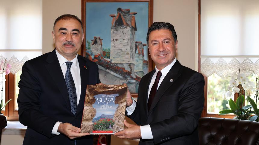 Azerbaycan'ın Ankara Büyükelçisi Memmedov'dan Muğla Büyükşehir Belediye Başkanı Aras'a ziyaret