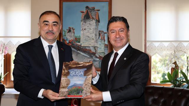 Azerbaycan'ın Ankara Büyükelçisi Memmedov'dan Muğla Büyükşehir Belediye Başkanı Aras'a ziyaret