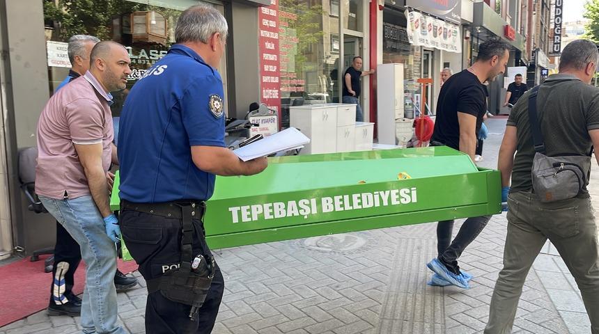 Eskişehir'de yalnız yaşayan kişi evinde ölü bulundu