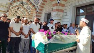 Eski nişanlısı tarafından öldürülen hamile kadının cenaze defnedildi