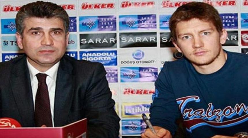 Ferhat 3 yıl daha Trabzonspor'da!