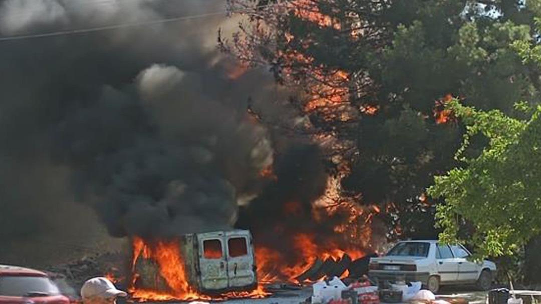 Bakan Yumaklı dan orman yangını açıklaması: "Bugün 67 yangın çıktı, 3 ü kontrol altına alındı bir tanesi devam ediyor" 5