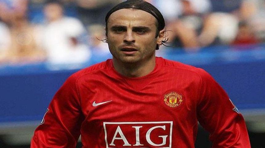 Berbatov k&ouml;pr&uuml;leri attı..!
