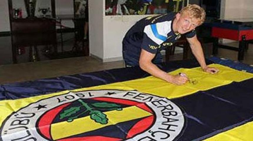 Fener'den Mehmet&ccedil;ikler'e b&uuml;y&uuml;k jest...