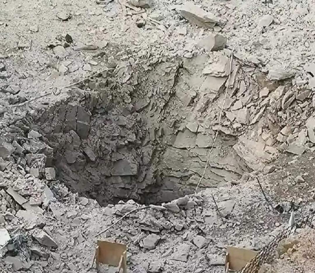 ABD saldırmıştı! İran daki Fordo nükleer tesisinin uydu fotoğrafları yayınlandı! Son hali ortaya çıktı 4