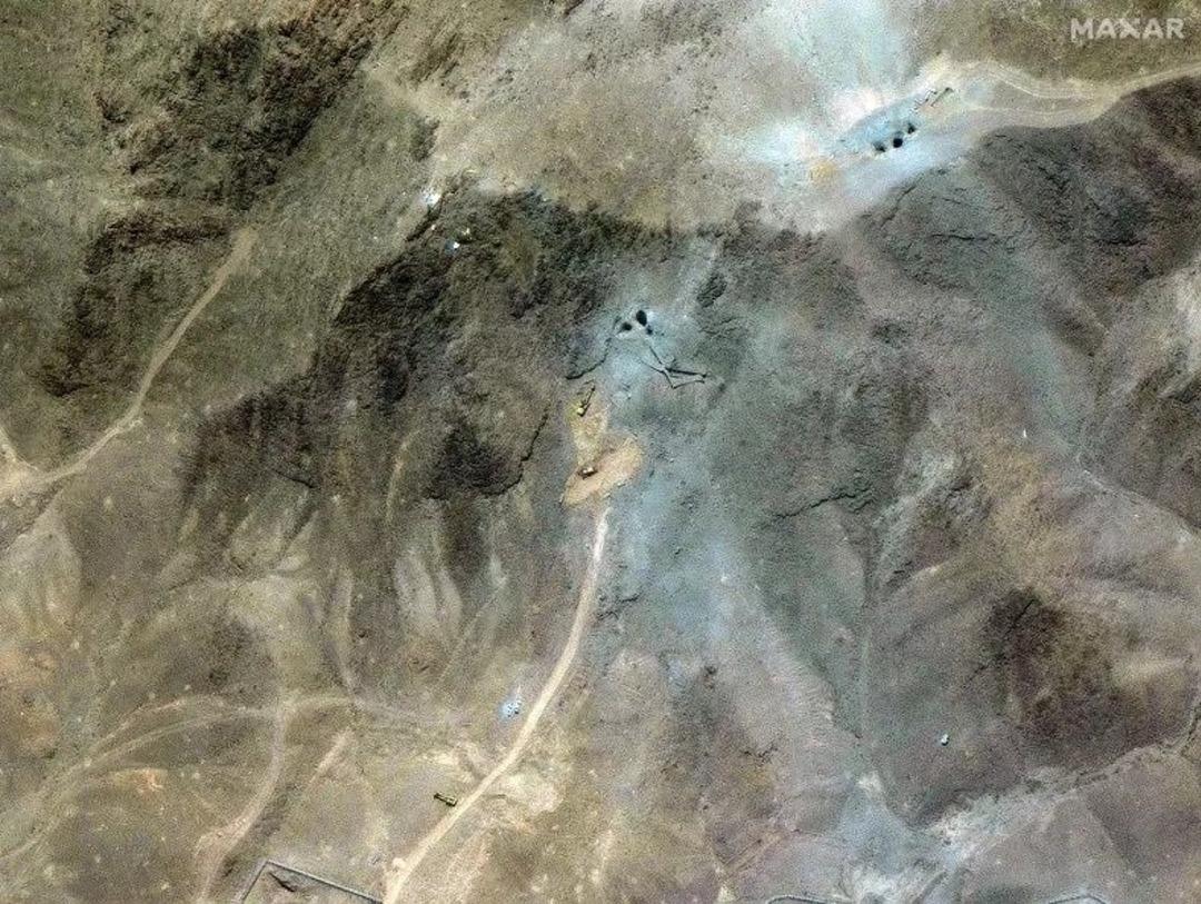 ABD saldırmıştı! İran daki Fordo nükleer tesisinin uydu fotoğrafları yayınlandı! Son hali ortaya çıktı 3