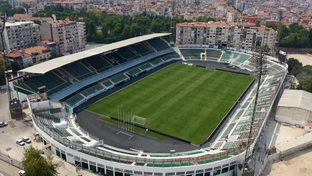 Eski Süper Lig ekibinin hali içler acısı! Kulübün suları kesildi, çimler kurudu... 2