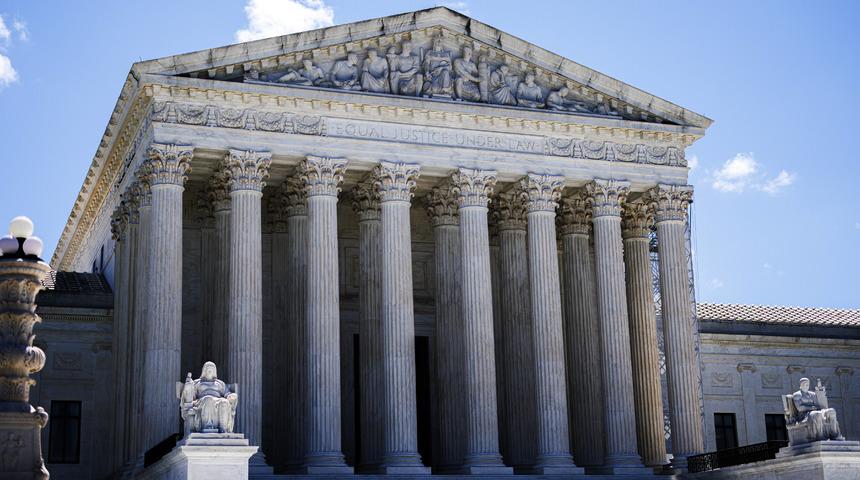 Trump’ın doğumla kazanılan vatandaşlığı sınırlayan kararının önündeki engel kaldırıldı