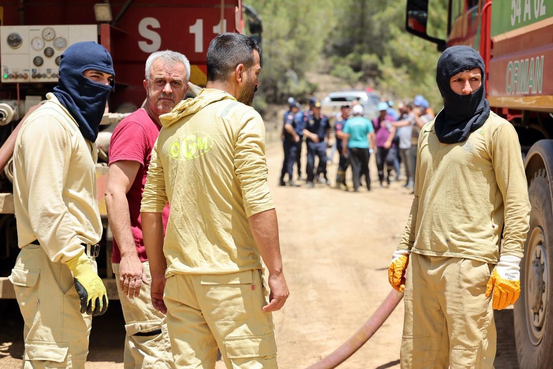 Sakarya daki yangın Bilecik e sıçradı: 7 köy yeri boşaltıldı! Yüzlerce personel müdahale ediyor 4