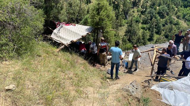 Son dakika| Erzurum'da taş ocağında göçük: 3 işçi hayatını kaybetti