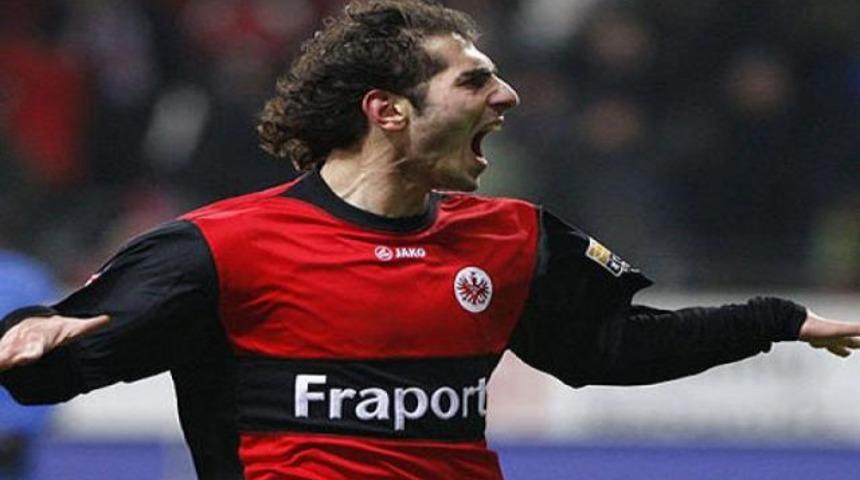 Halil coştu, taraftar şaştı!