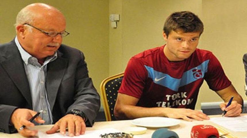 Celustka 28 numarayı giyecek!