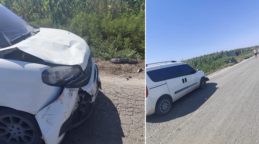 Hafif ticari araçla motosiklet çarpıştı: 2 ölü