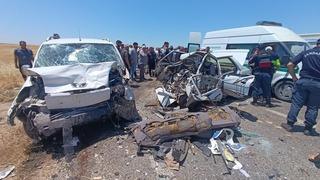 Adıyaman'da iki araç kafa kafaya çarpıştı! 4 kişi öldü