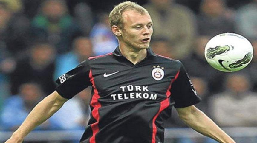 5 yıl daha G.Saray'da!