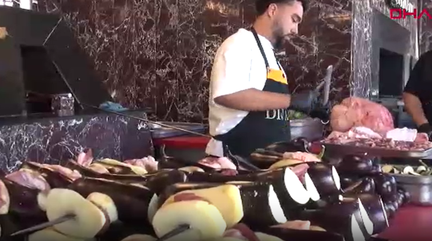 Tokat kebabı için bin kilometre yol geliyorlar