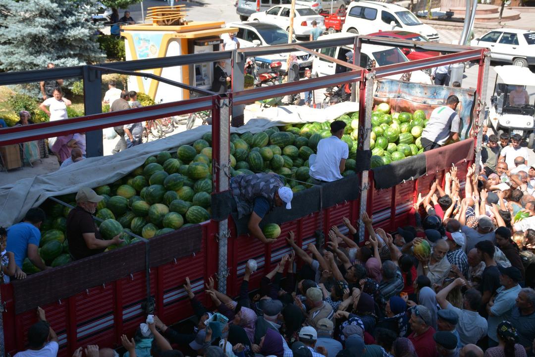 UCRETSIZ-DAGITILAN-26-TON-KARPUZ-45-DAKI_789131_233390