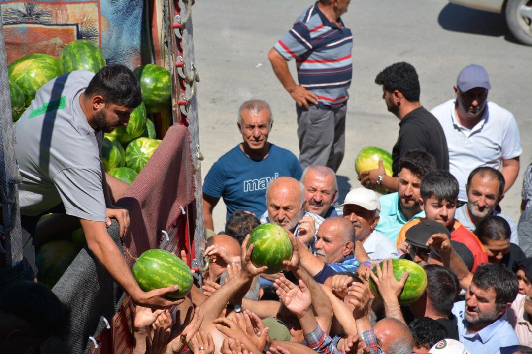 UCRETSIZ-DAGITILAN-26-TON-KARPUZ-45-DAKI_789132_233390