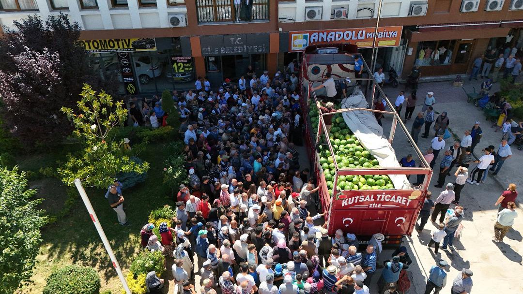 UCRETSIZ-DAGITILAN-26-TON-KARPUZ-45-DAKI_789133_233390