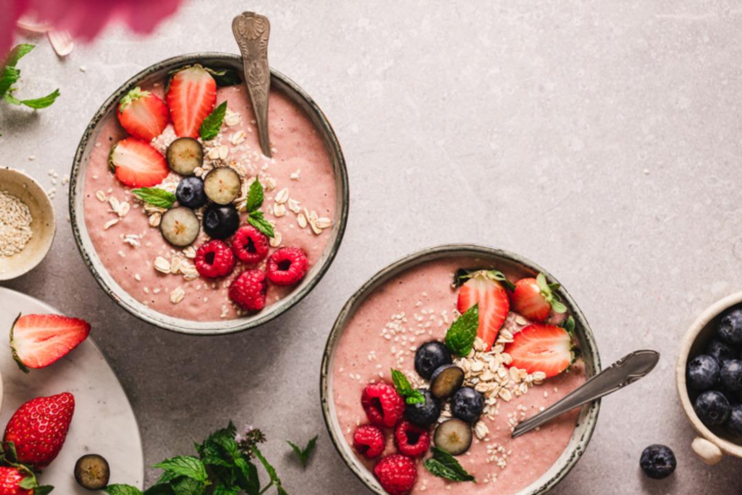 Dondurmalı smoothie bowl gecesi: Yazın en serin ve eğlenceli sofrası! Smoothie bowl özel ve pratik tarifler... 3