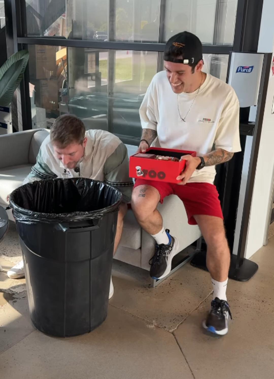 Orkun Işıtmak, MrBeast’in stüdyosuna girdi! Açık duran paralar dikkat çekti!  5