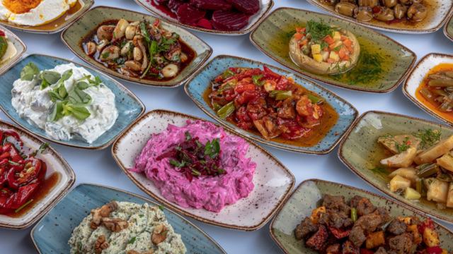 Birbirinden farklı tariflerle zeytinyağlı meze tabağı! Pratik zeytinyağlı meze çeşitleri: Fava (Bakla püresi) tarifi...