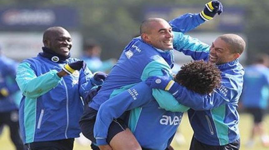 Fener'de s&ouml;zleşme kaosu!