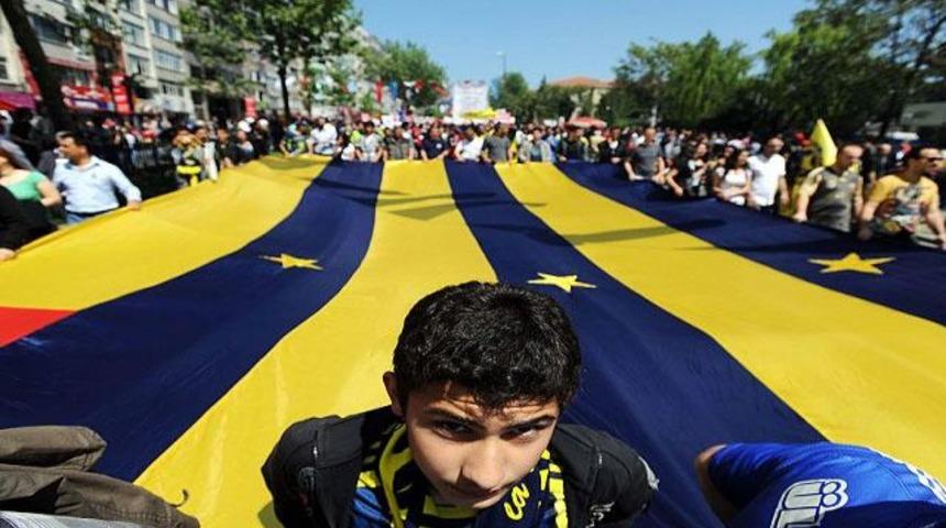 F.Bah&ccedil;e Kul&uuml;b&uuml; 105. yaşını kutladı