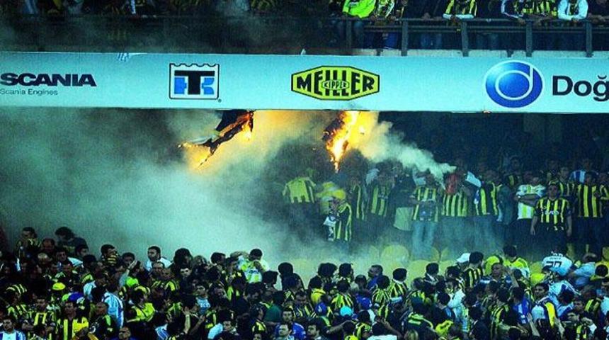 Saracoğlu'nda alevler y&uuml;kseldi..