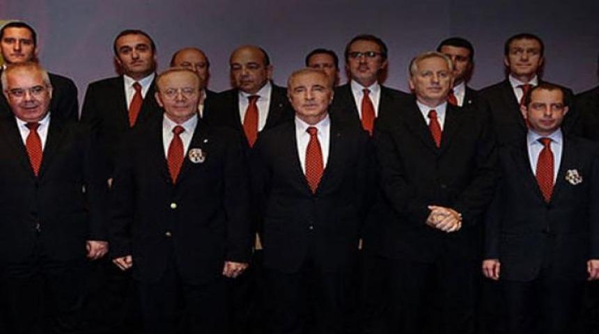 Galatasaray'da i&ccedil; savaş!