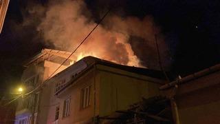 Bursa’da oto tamirhanesinde yangın