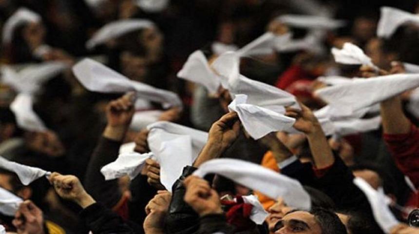 58. dakikada g&ouml;r&uuml;lmemiş protesto!