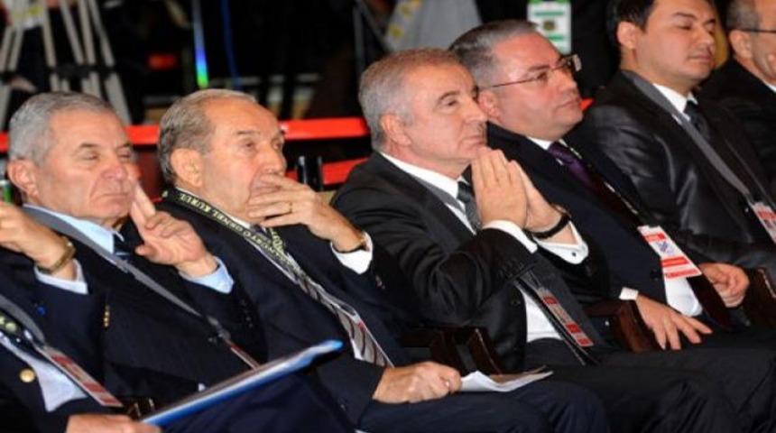 "1-2 takım k&uuml;me d&uuml;şer"