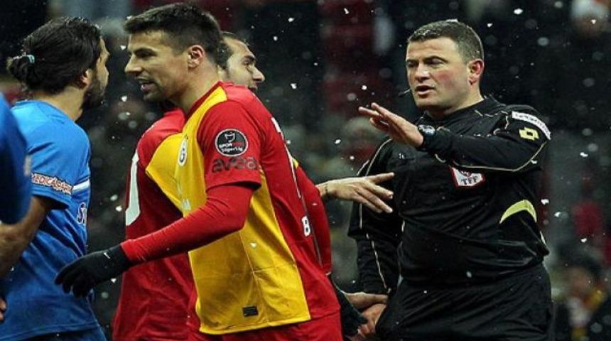 Terim, Baros'un ipini &ccedil;ekti ama...