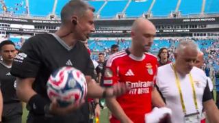 Benfica Chelsea maçı bitime son 5 dakika kala hakeme gelen haberle tatil edildi! Oyuncular apar topar soyunma odasına koştu