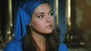 Aydan Şener beyaz bikinisiyle poz verdi! Yaşını duyanlar inanamadı