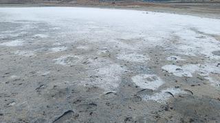 Edirne'de gölün suyu buharlaştı, ortaya bu manzara çıktı! Vatandaşların ilgisini çekiyor