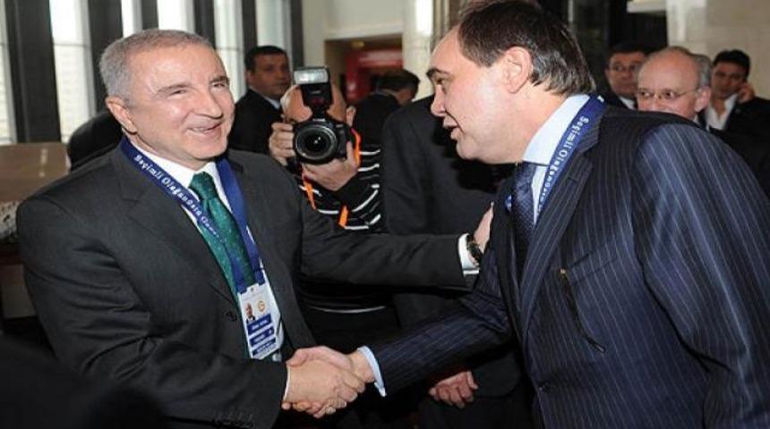 &Uuml;nal Aysal sandığa gitmedi!