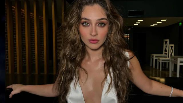 Cemre Baysel'in arkasından fotoğrafını çektiler! Görünce tanımadılar