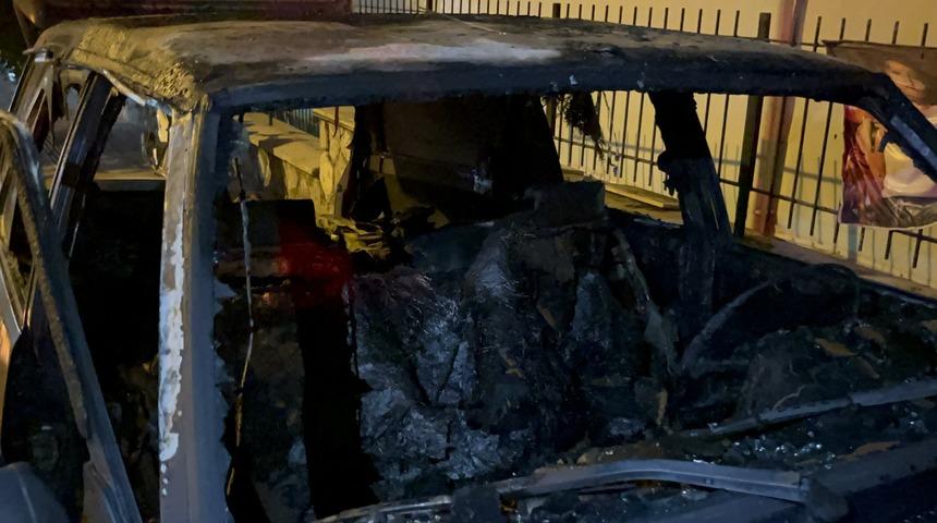 Otomobili kundaklandı, terk ettiği kocasından şikayetçi oldu