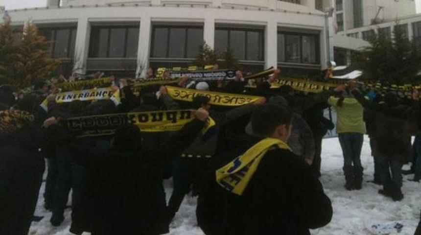 F.Bah&ccedil;e'den şok protesto!