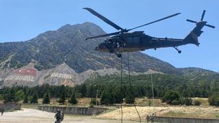 MSB: 'Çabuk İniş ve Tahliye Eğitimi' gerçekleştirildi