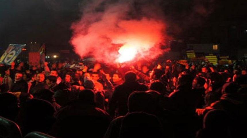 Karar sonrası &Ccedil;ağlayan karıştı!