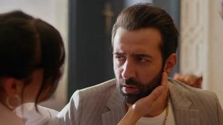 Ferit Kaya 99. Gazi Koşusu'na eşi Yasemin Ceren ile geldi! Uzak Şehir'in yıldızının eşine beğeni yağdı