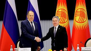 Kırgızistan Dışişleri Bakanı Kulubayev, Rus mevkidaşı Lavrov ile bir araya geldi